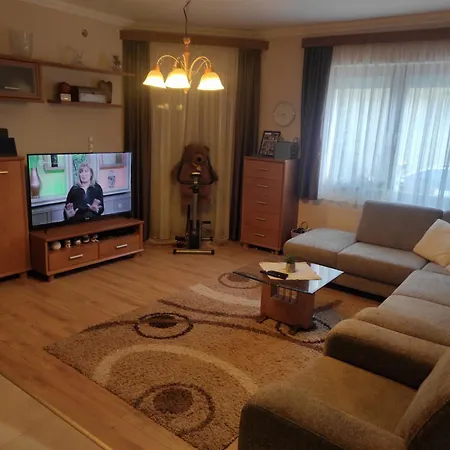 Anett * שיופוק